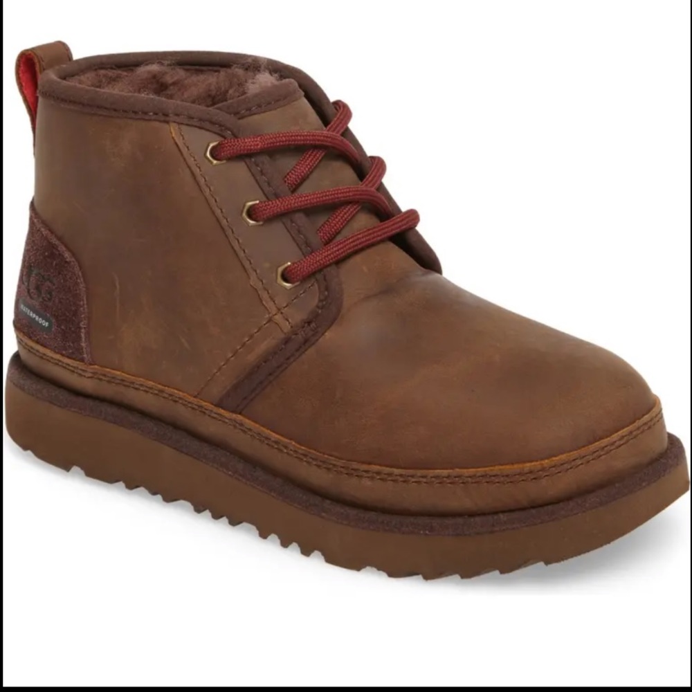 UGG Neumel waterproof Youth Sz 6Y New